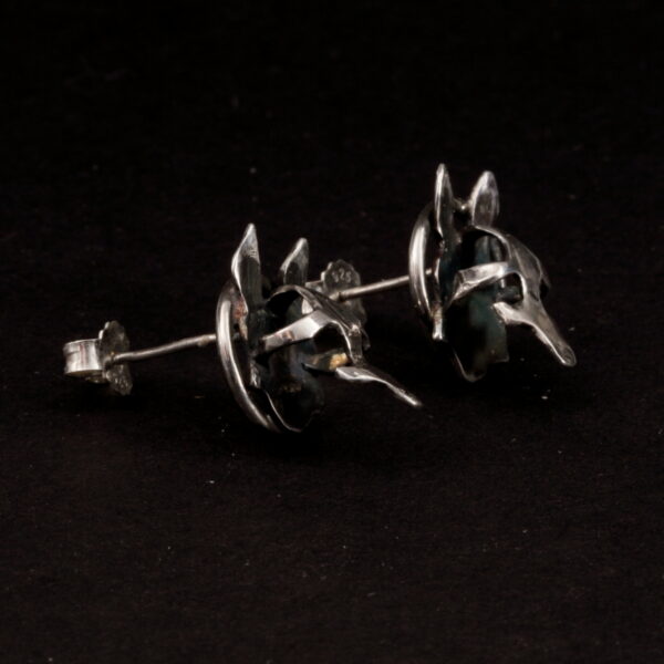 Wolf stud earrings - Image 2